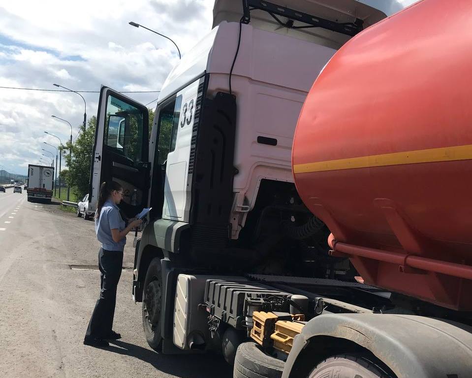 Постоянный рейд в отношении хозяйствующих субъектов, осуществляющих перевозки опасных грузов